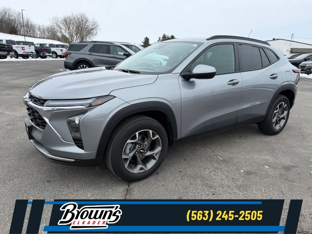 Used 2025 Chevrolet Trax LT SUV