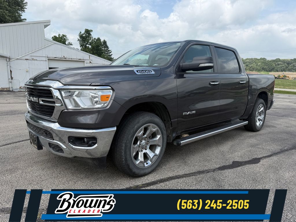 2020 RAM 1500 Big Horn/Lone Star 4x4 Crew Cab 5'7's photo