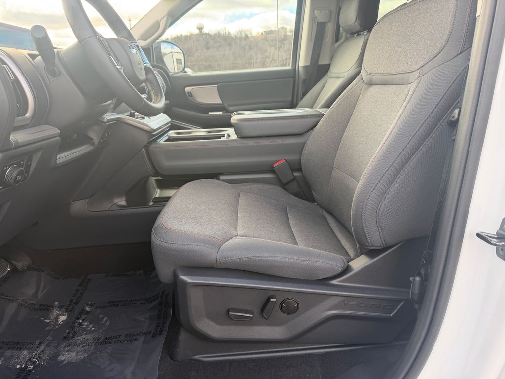 2025 Ford Expedition Active - Photo 21