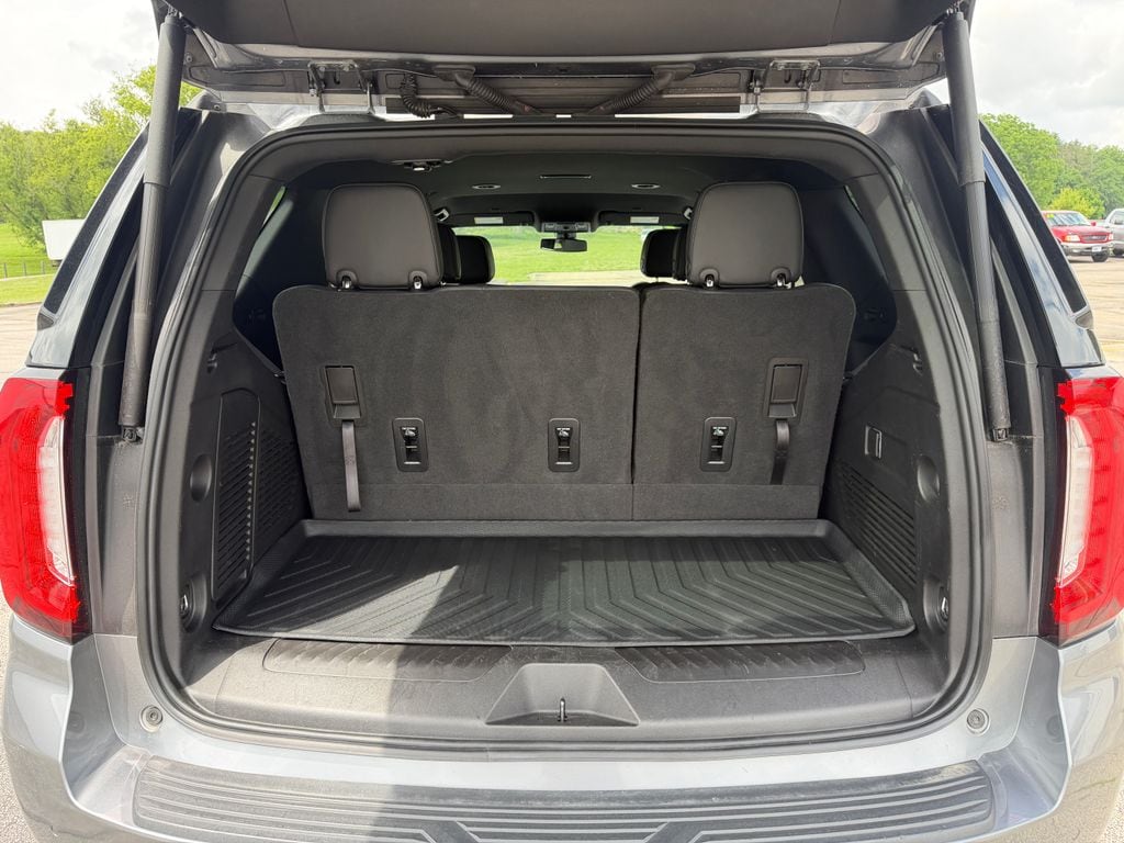 2022 GMC Yukon SLT - Photo 9