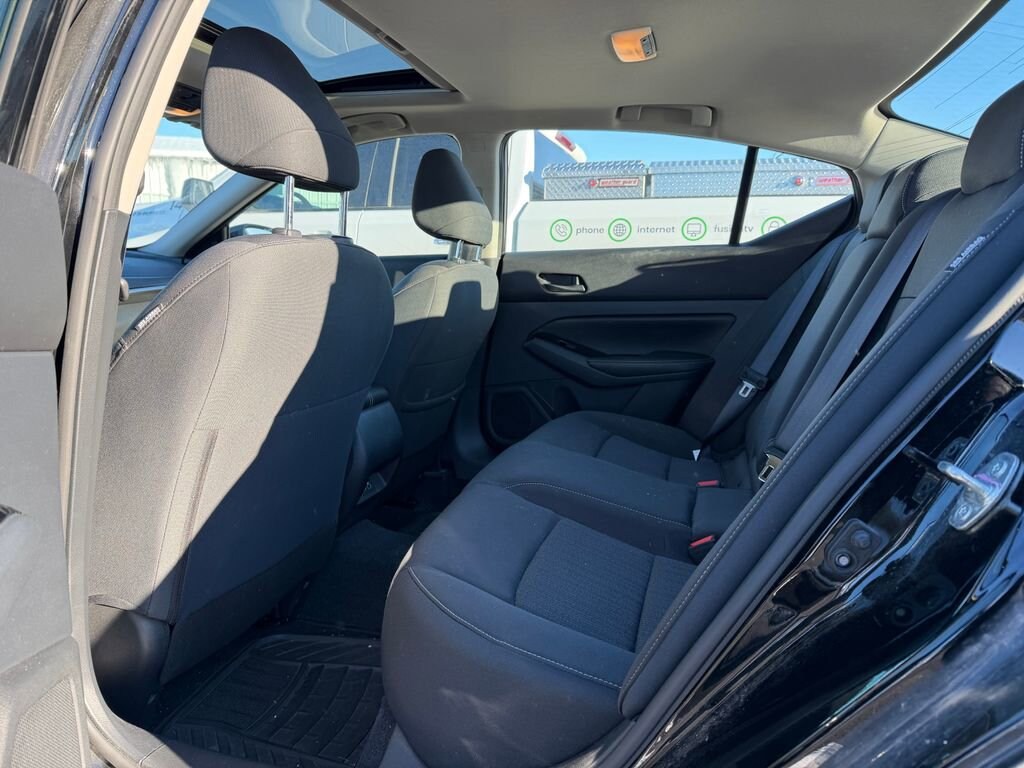 Used 2023 Nissan Altima 2.5 SV Sedan