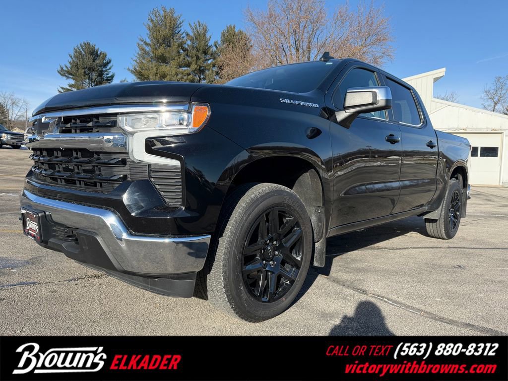 2022 Chevrolet Silverado LT's photo