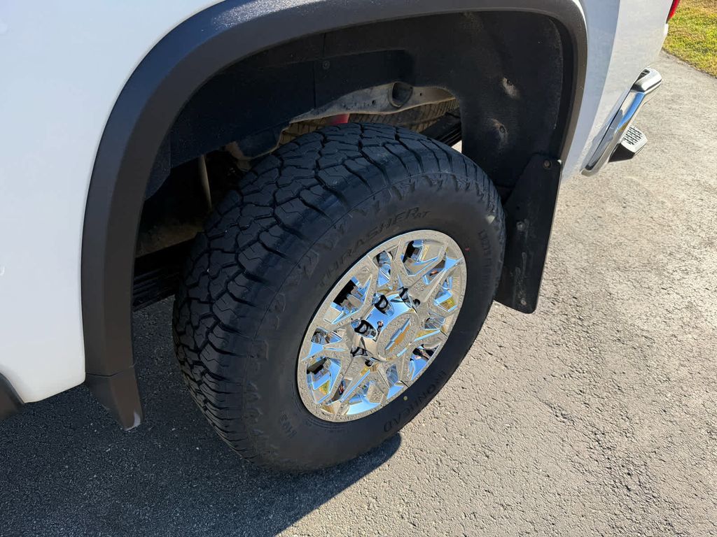 2024 Chevrolet Silverado 2500HD LTZ - Photo 17