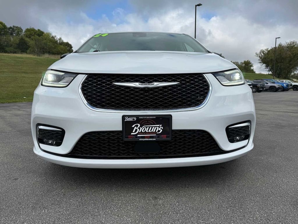 Used 2024 Chrysler Pacifica Touring L Touring L FWD