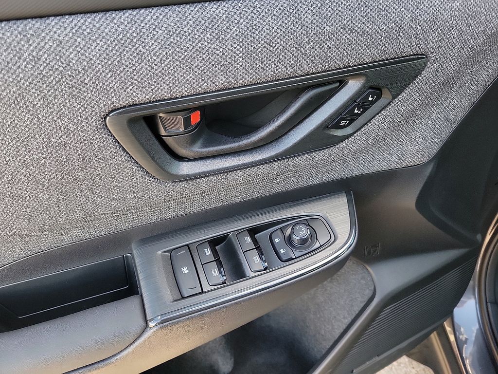 2026 Subaru Outback Limited - Photo 18