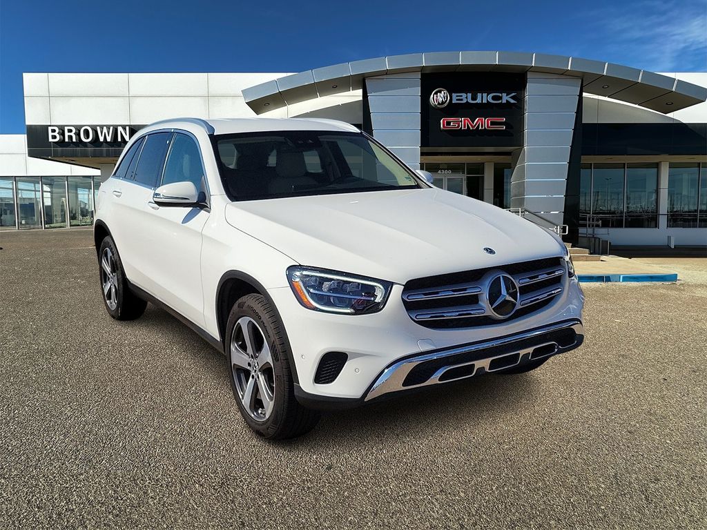 2022 Mercedes-Benz GLC GLC 300's photo
