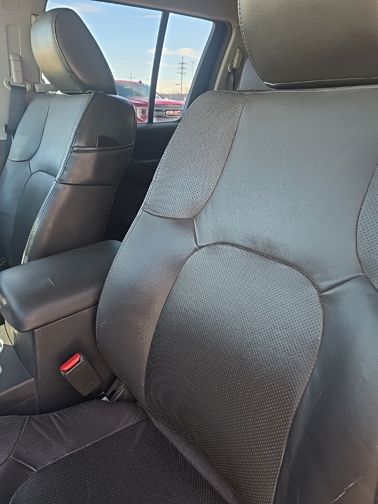 2012 Nissan Pathfinder's photo