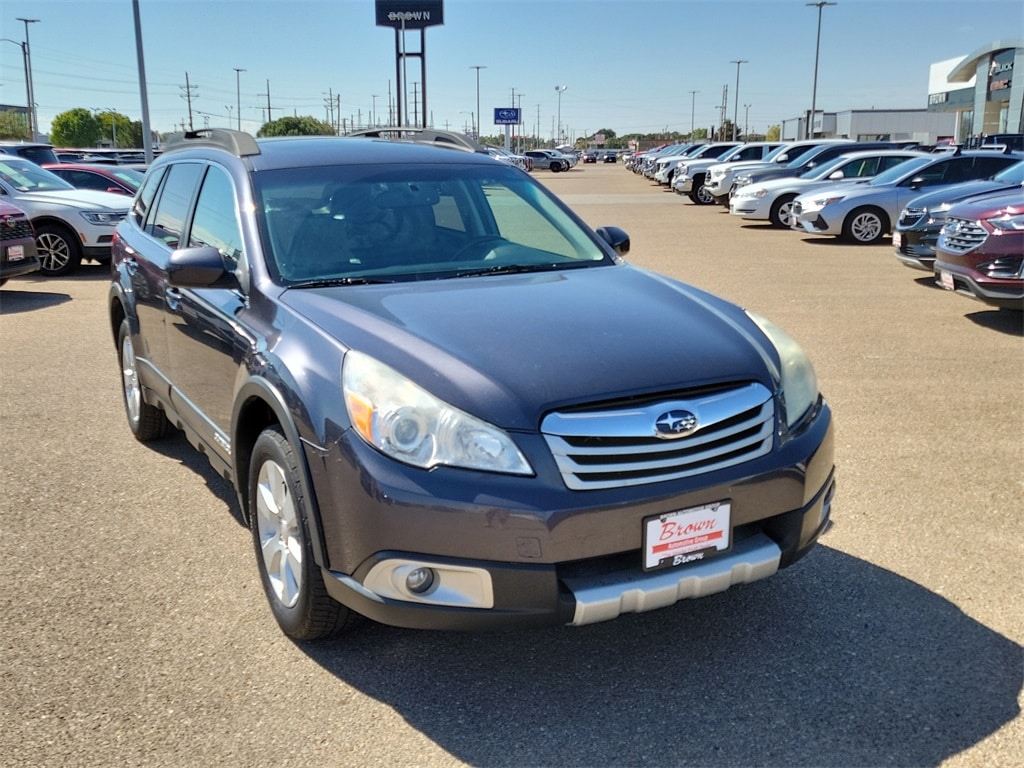 Used 2011 Subaru Outback I Limited with VIN 4S4BRBKC1B3338179 for sale in Amarillo, TX