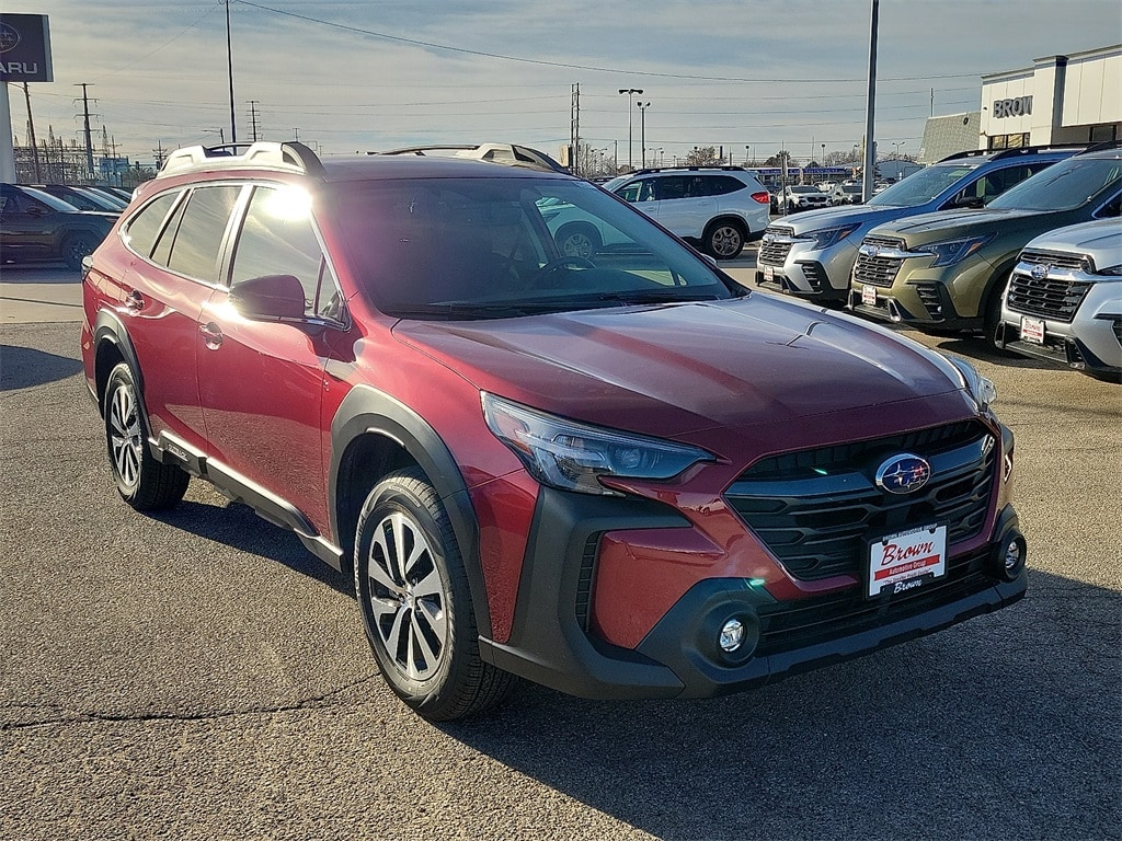 2025 Subaru Outback Premium's photo