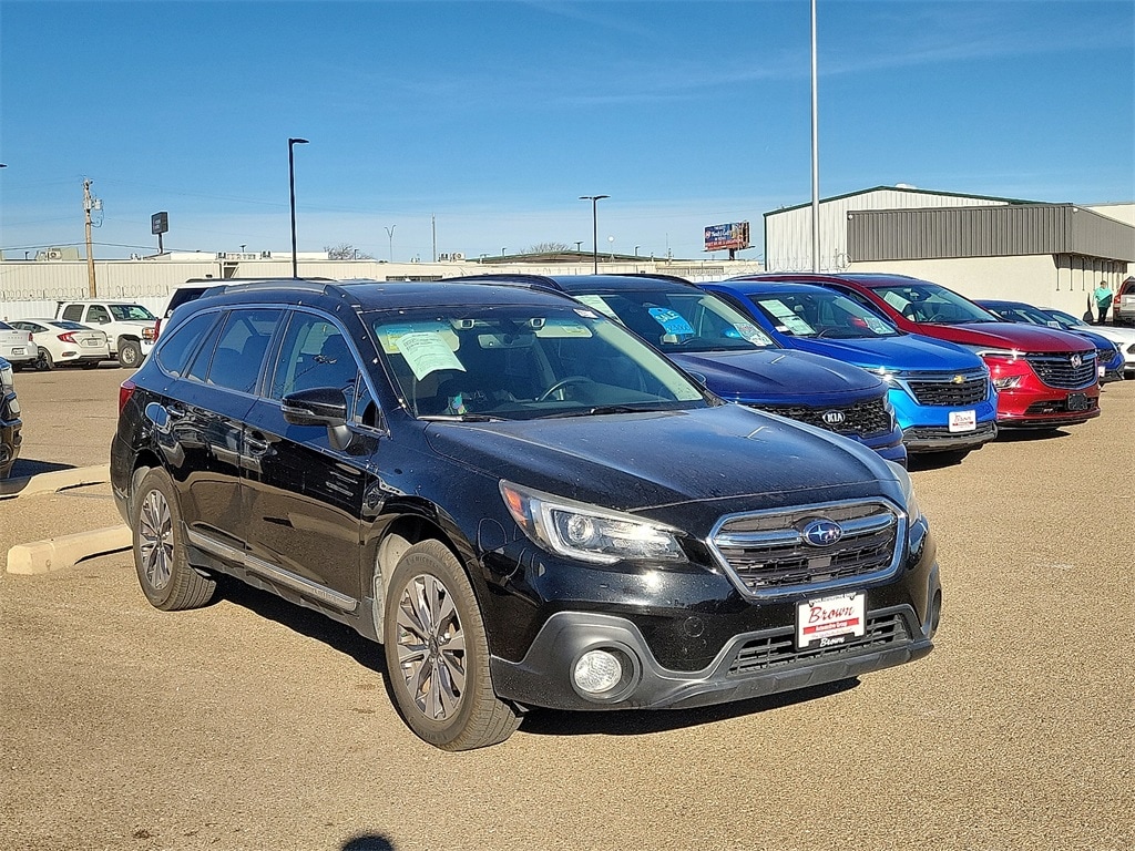 2019 Subaru Outback Touring's photo
