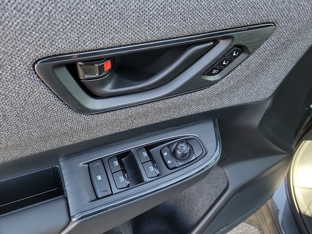 2026 Subaru Outback Limited - Photo 18