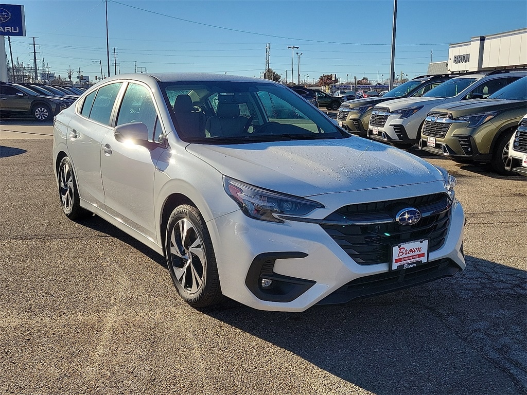 2025 Subaru Legacy Premium's photo