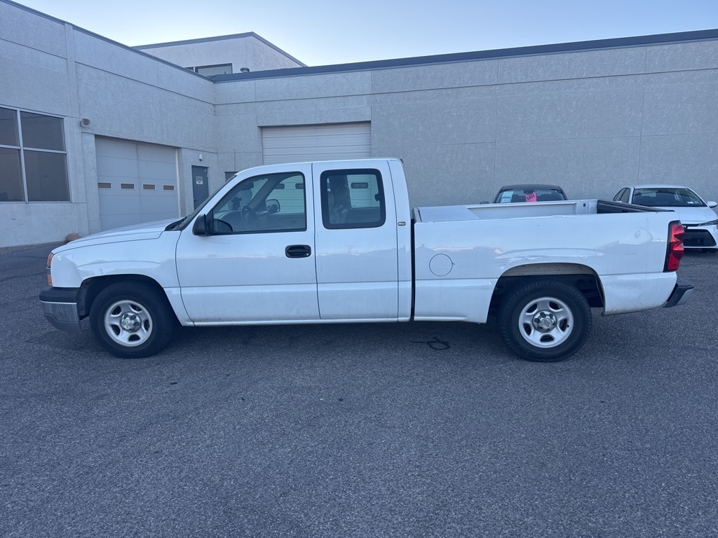 2004 Chevrolet Silverado Base's photo