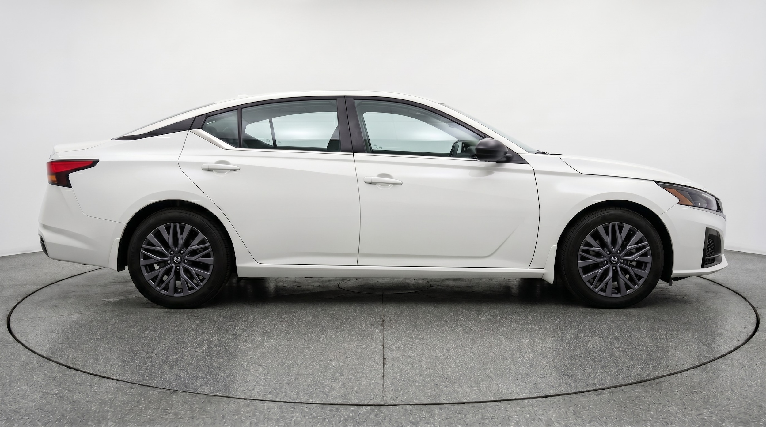 Thumbnail: 2025 Nissan Altima - 8