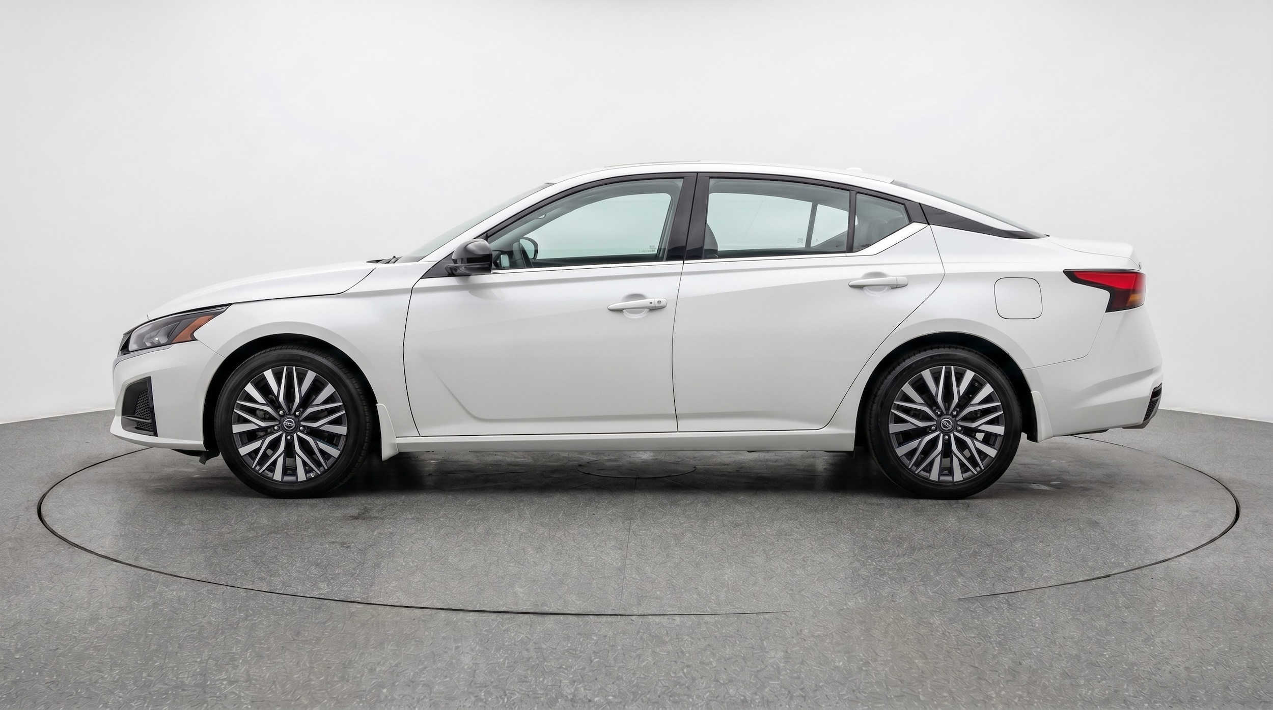Thumbnail: 2025 Nissan Altima - 4
