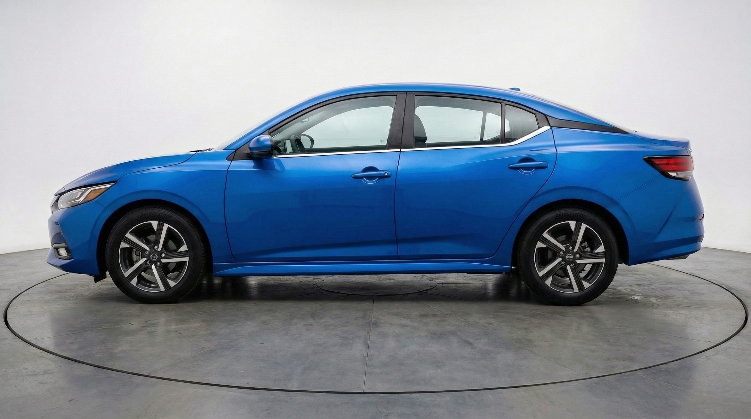 2025 Nissan Sentra SV - Photo 4