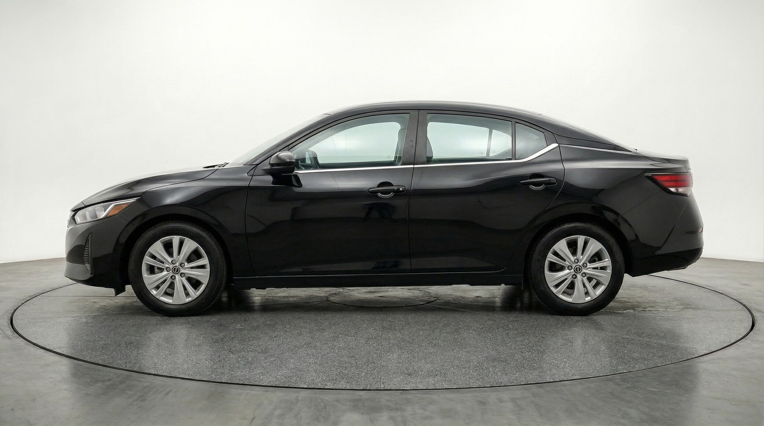 Thumbnail: 2025 Nissan Sentra - 4