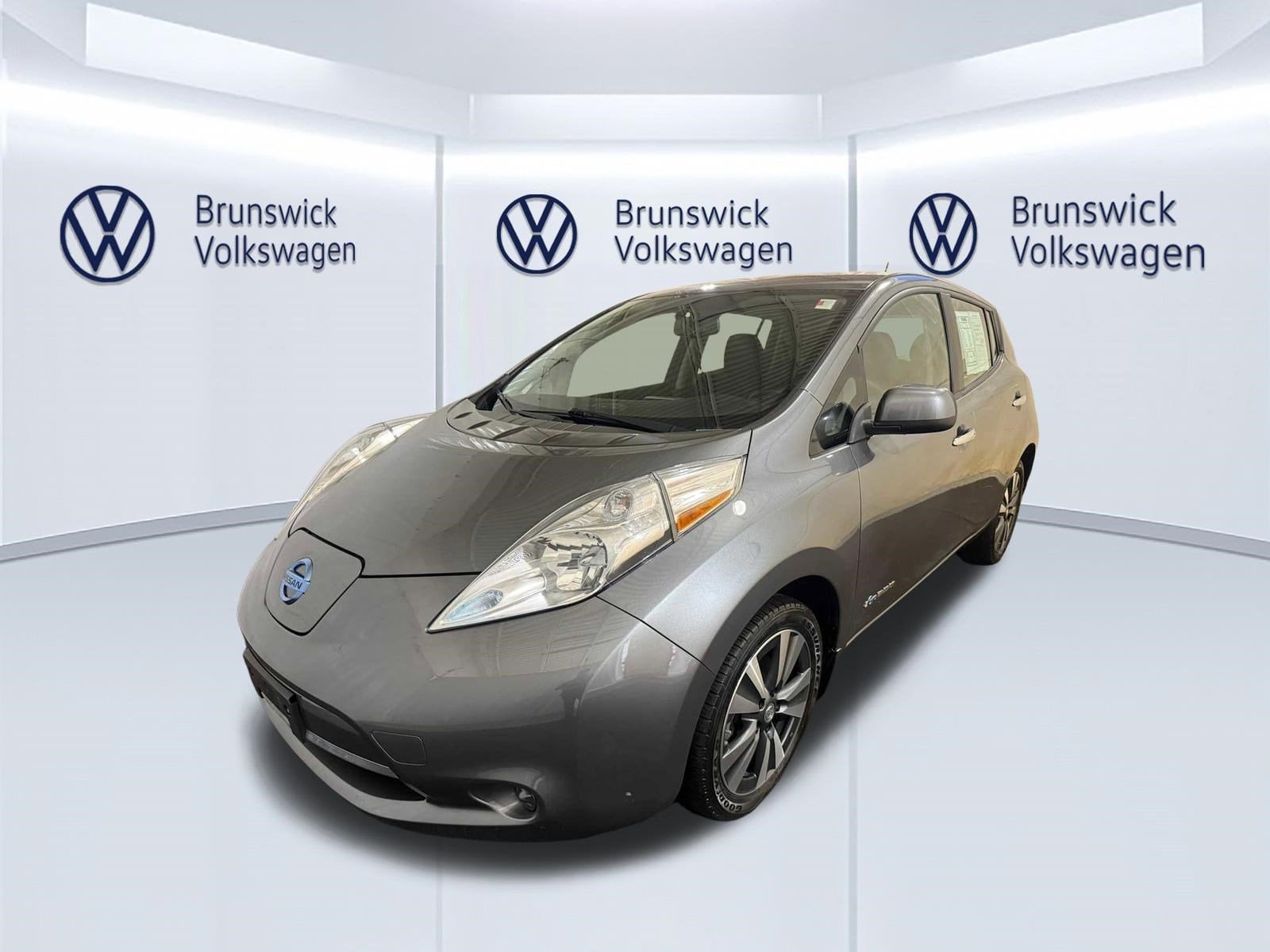 2016 Nissan LEAF SV