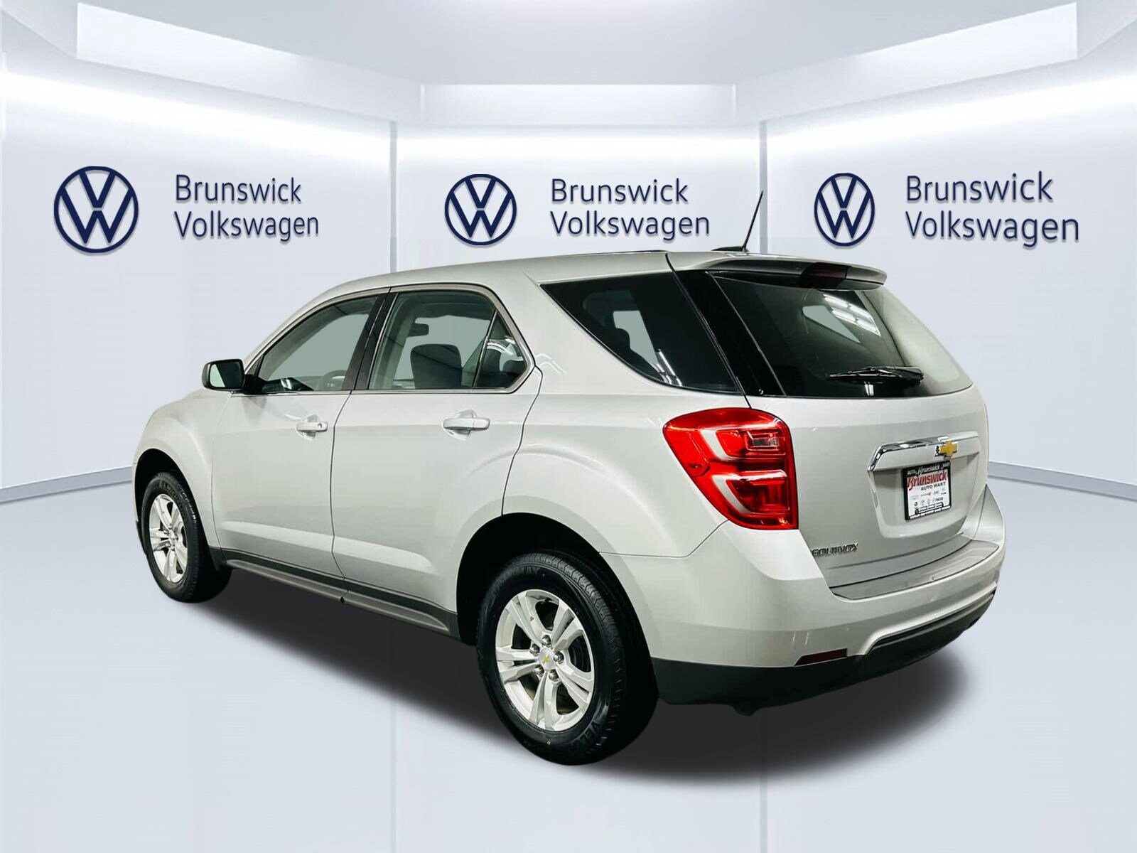 2017 Chevrolet Equinox LS photo 4