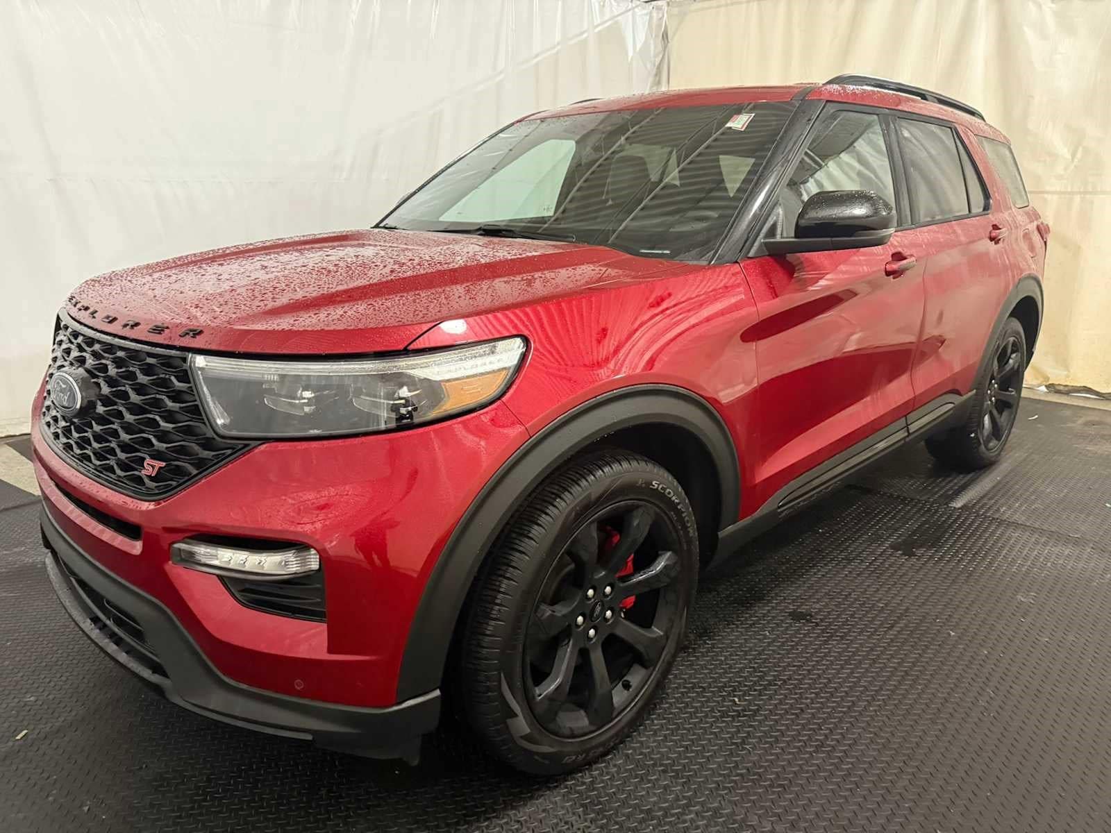 2023 Ford Explorer ST's photo