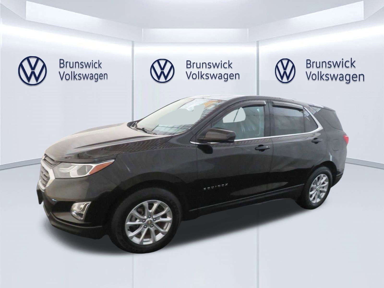 Used 2020 Chevrolet Equinox LT with VIN 2GNAXKEV2L6171674 for sale in Brunswick, OH