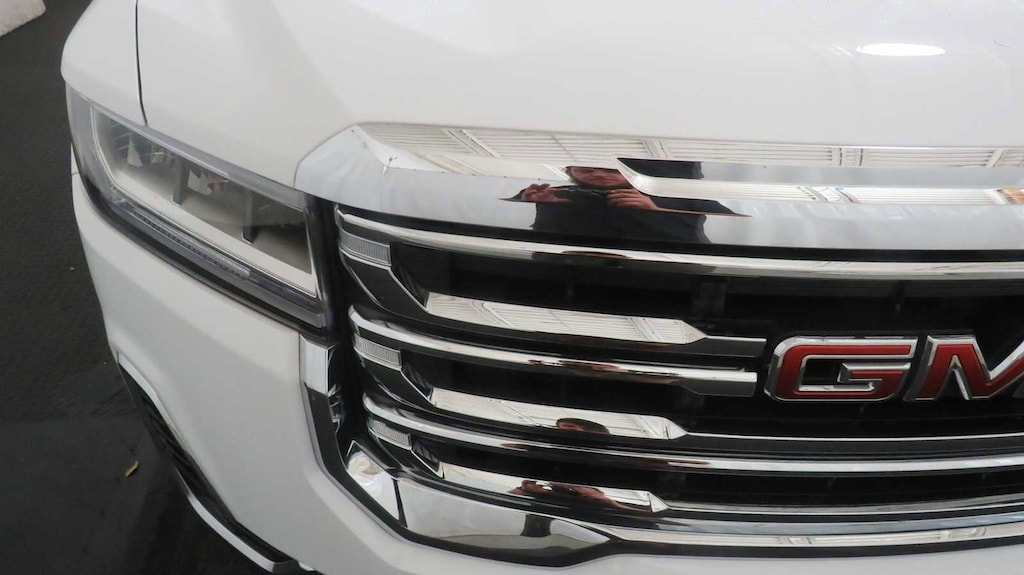Used 2023 GMC Acadia SLE SUV