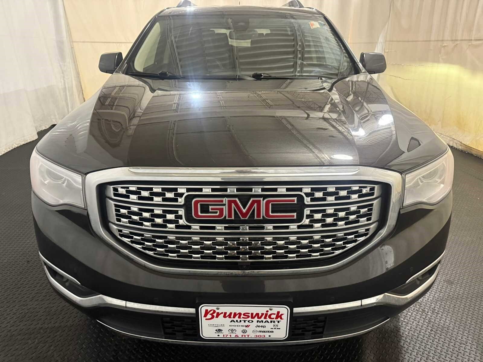 2017 Gmc Acadia Denali photo 3