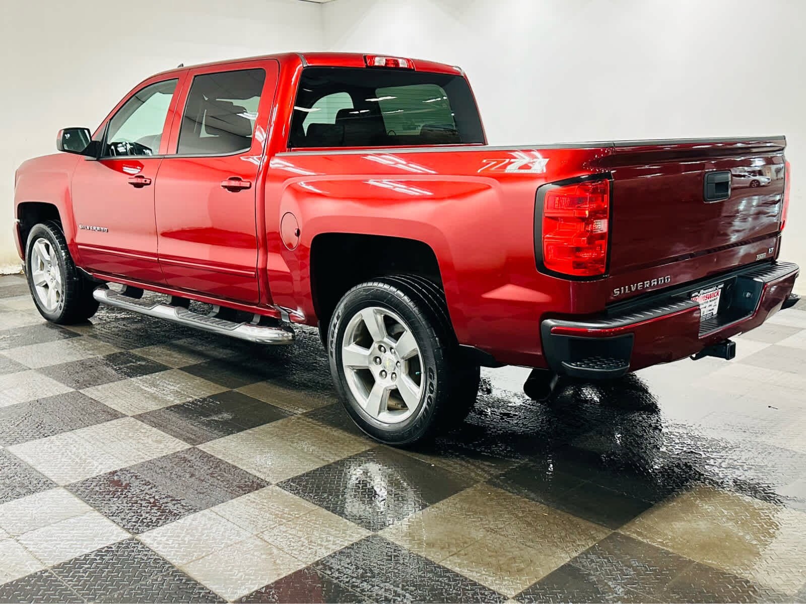 2018 Chevrolet Silverado 1500 LT photo 4