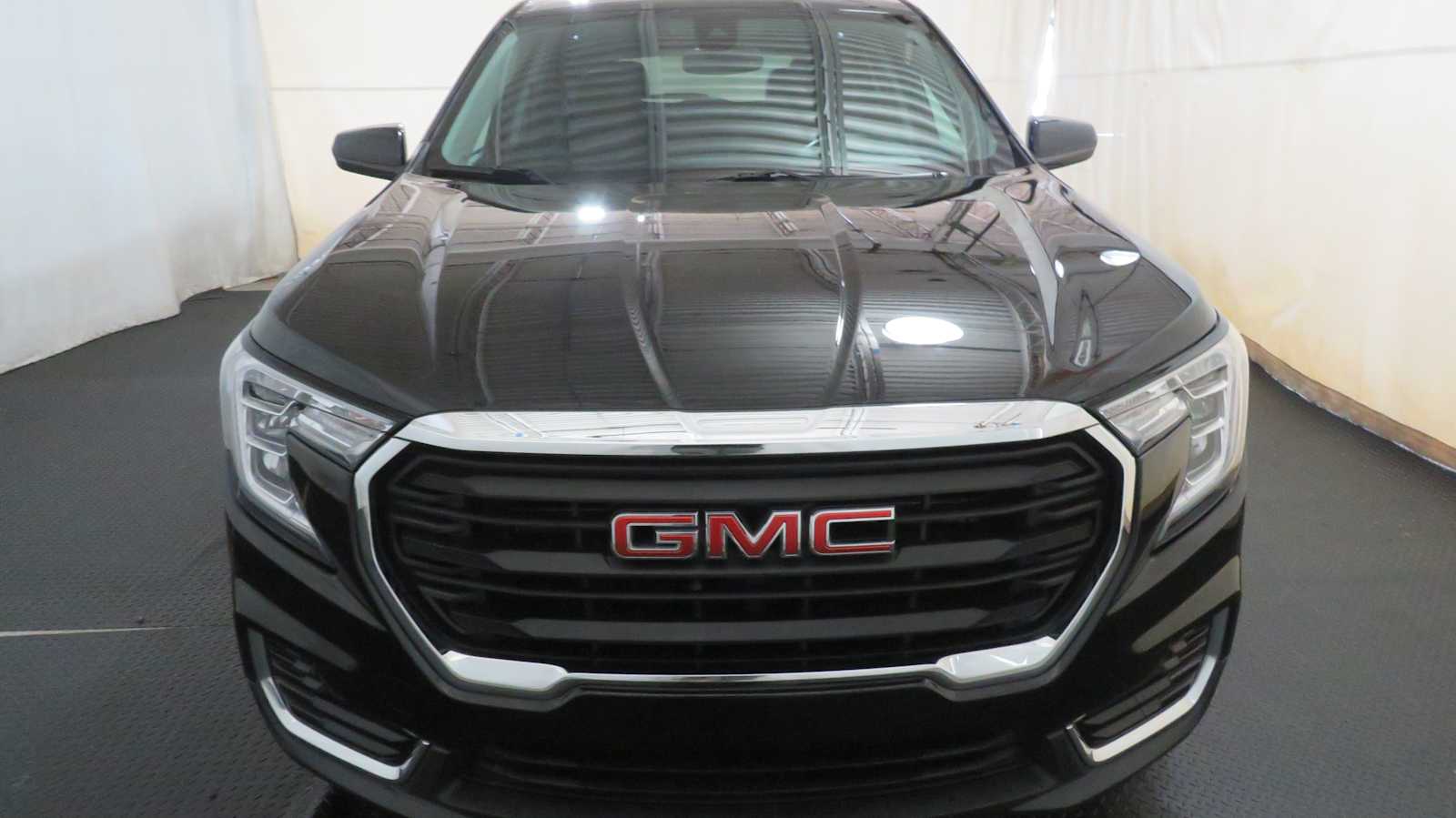 2022 Gmc Terrain SLE photo 2