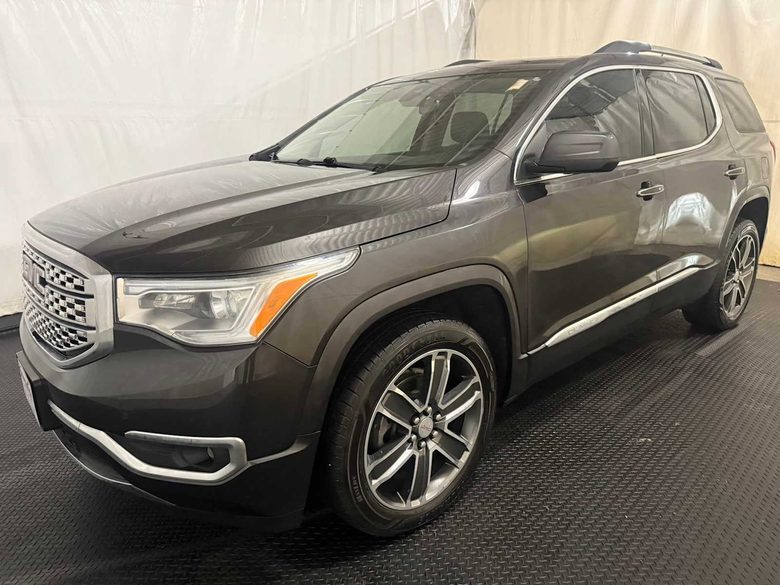 2017 GMC Acadia Denali's photo