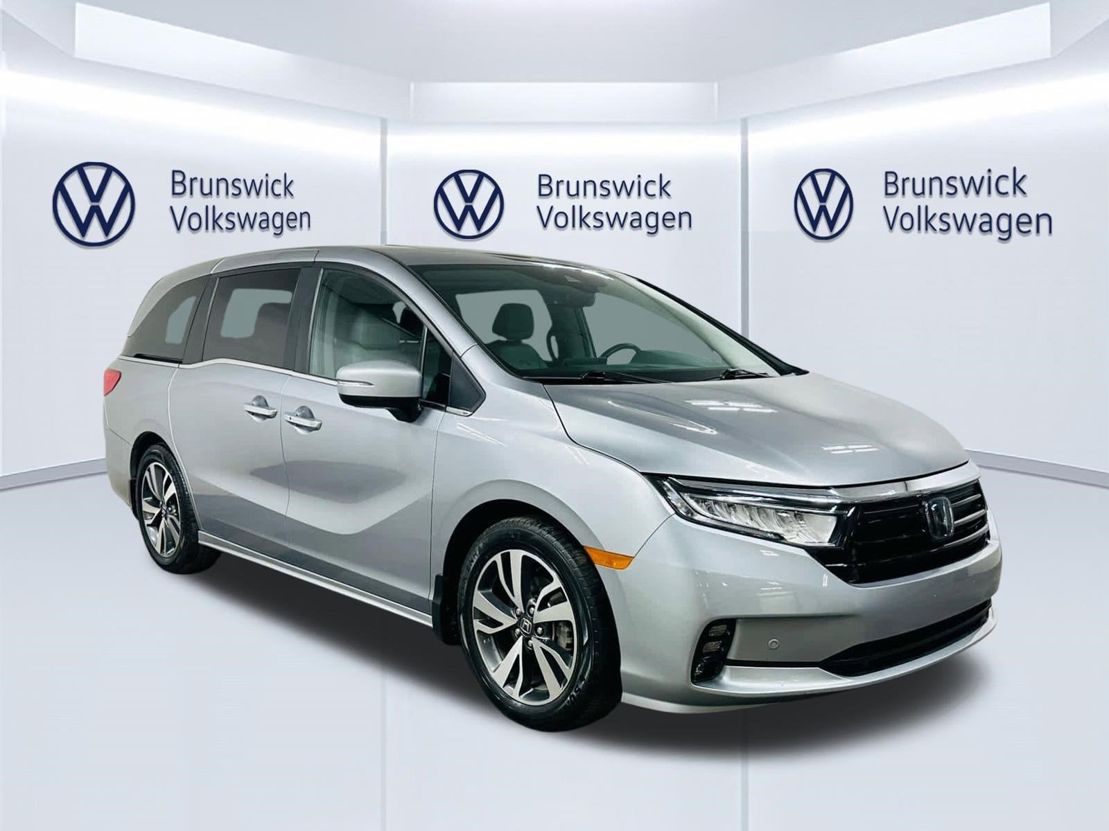 2023 Honda Odyssey Touring's photo