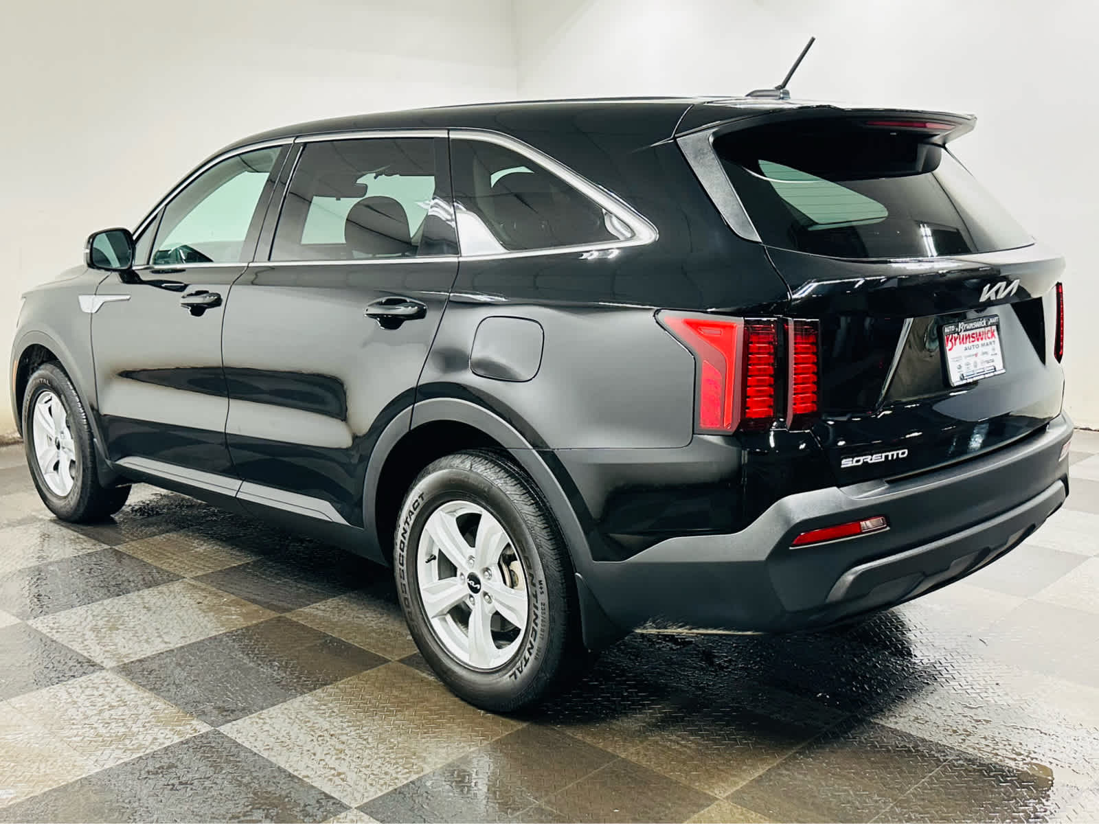 2023 Kia Sorento LX photo 4
