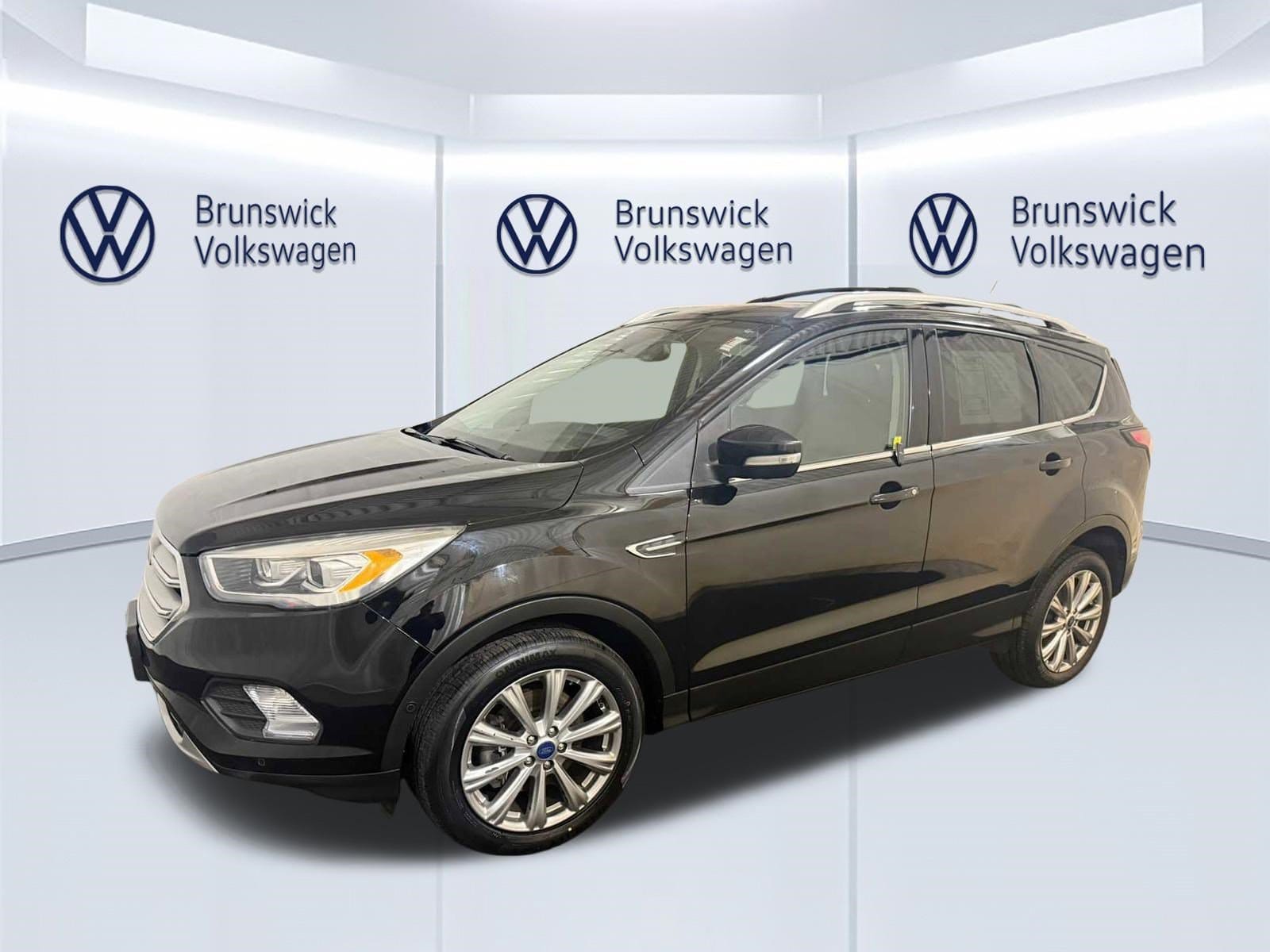 Used 2018 Ford Escape Titanium with VIN 1FMCU9J93JUC84040 for sale in Brunswick, OH