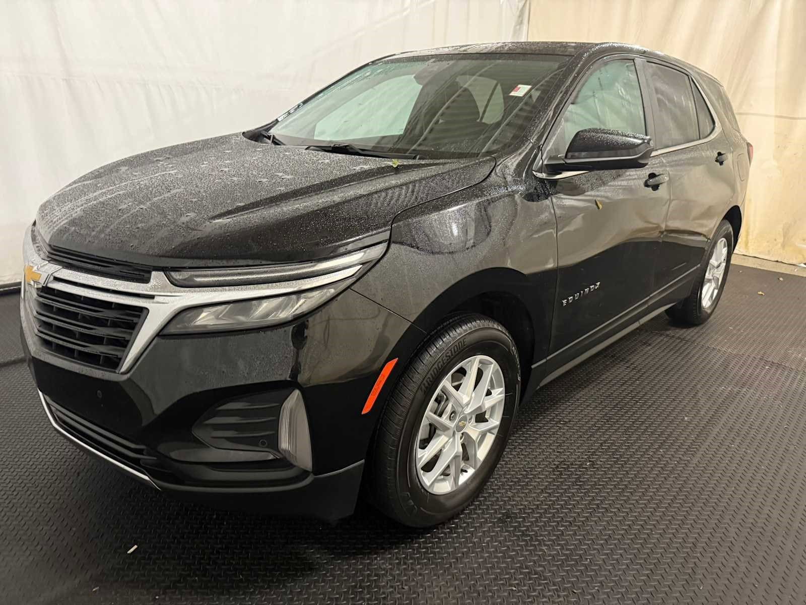 2024 Chevrolet Equinox LT's photo