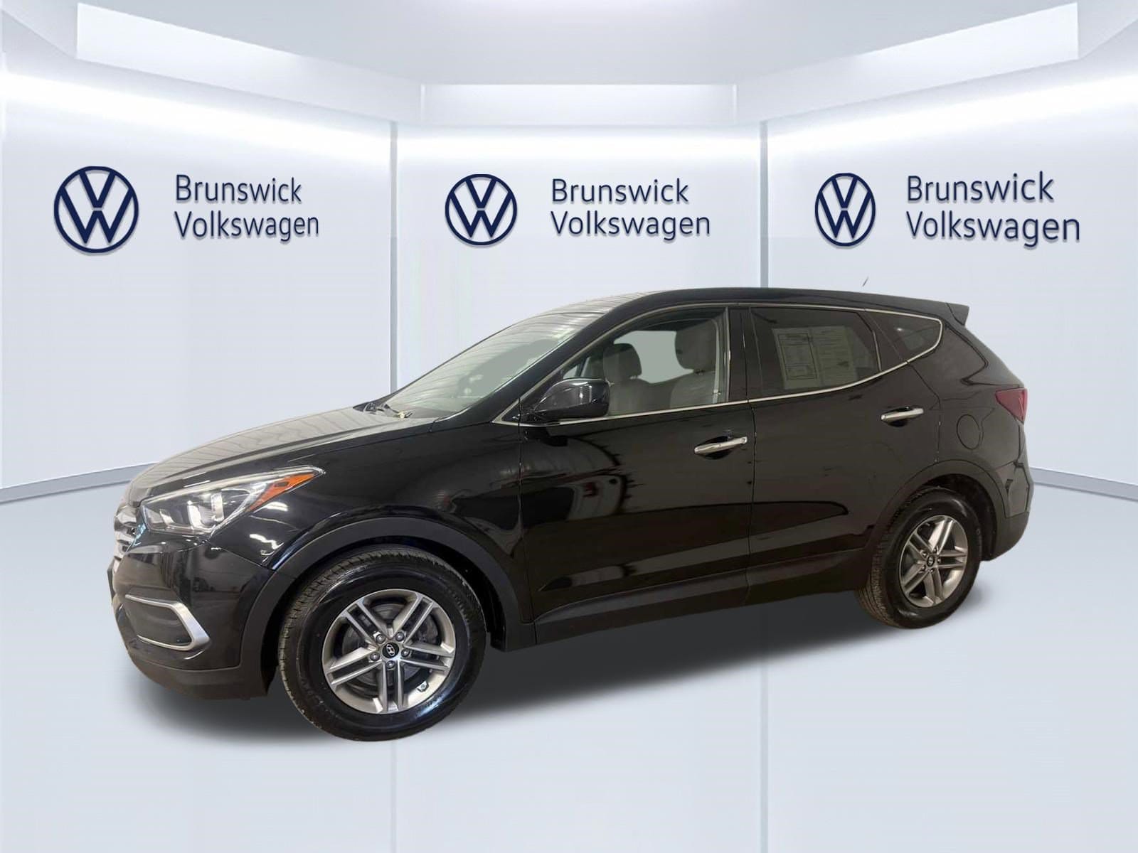 Used 2018 Hyundai Santa Fe Sport with VIN 5NMZT3LB2JH098690 for sale in Brunswick, OH