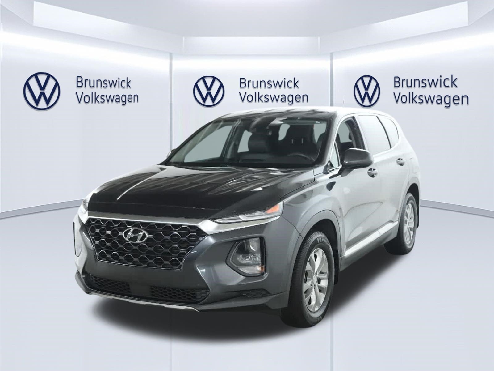 Used 2020 Hyundai Santa Fe SE with VIN 5NMS23AD9LH275750 for sale in Brunswick, OH
