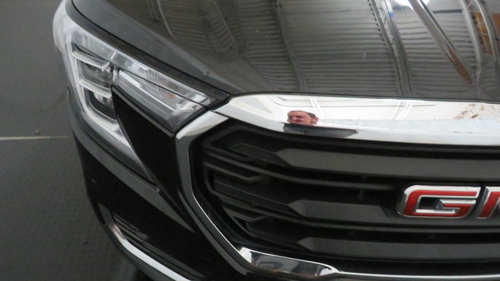 2022 Gmc Terrain SLE photo 3