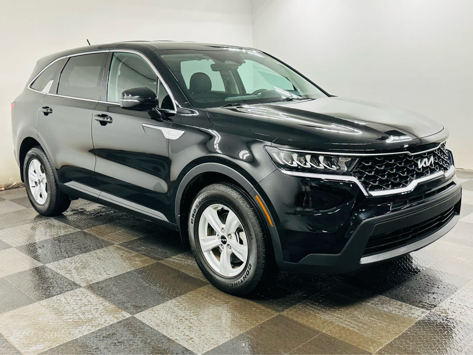 2023 Kia Sorento LX photo 3