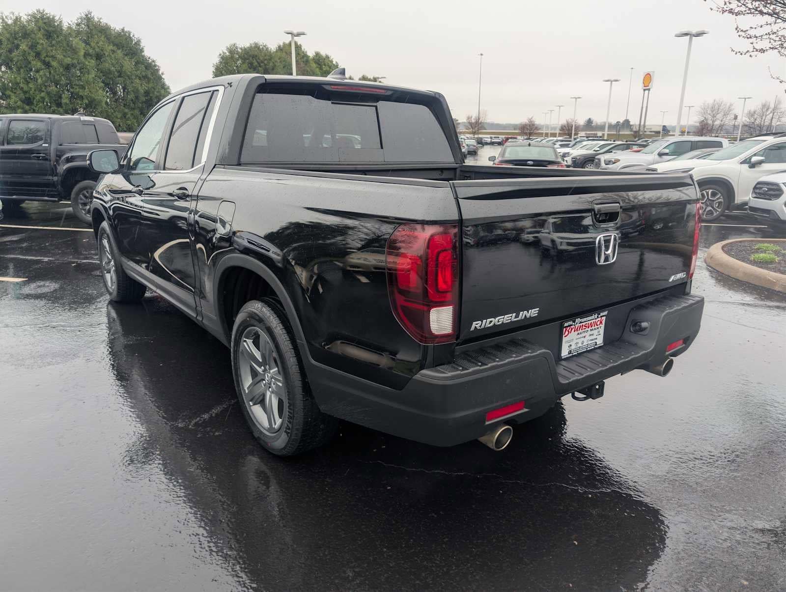 View vehicle photo 5