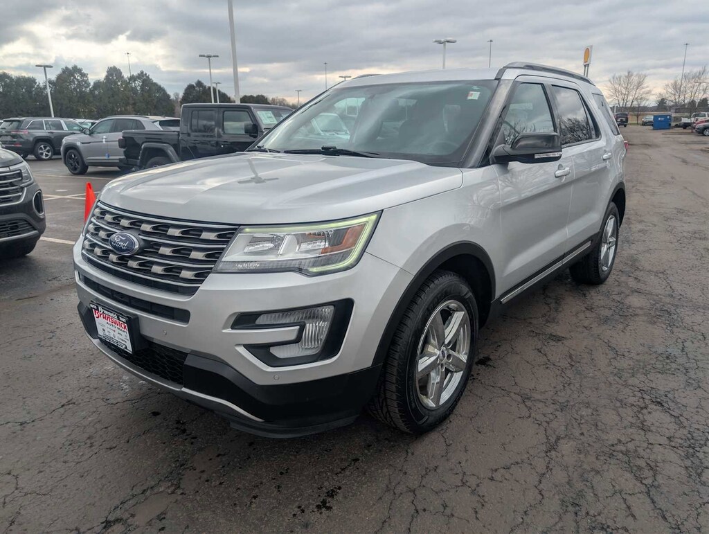Used 2017 Ford Explorer XLT SUV