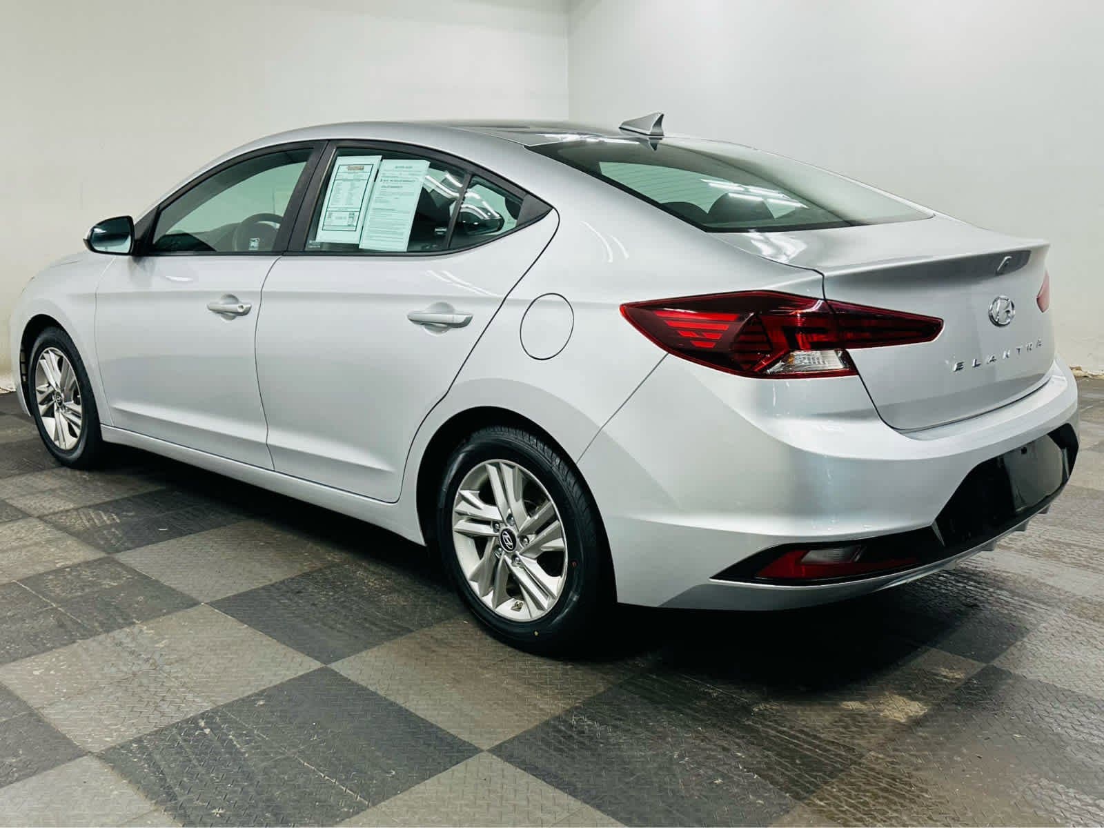 View vehicle photo 4