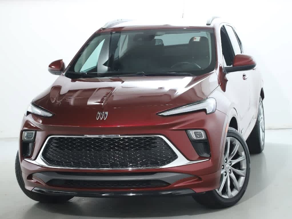 2024 Buick Encore GX Avenir photo 3