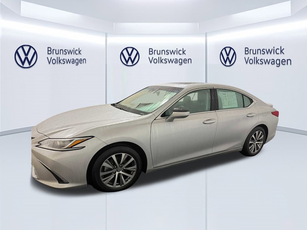 Used 2020 Lexus ES 300h Sedan