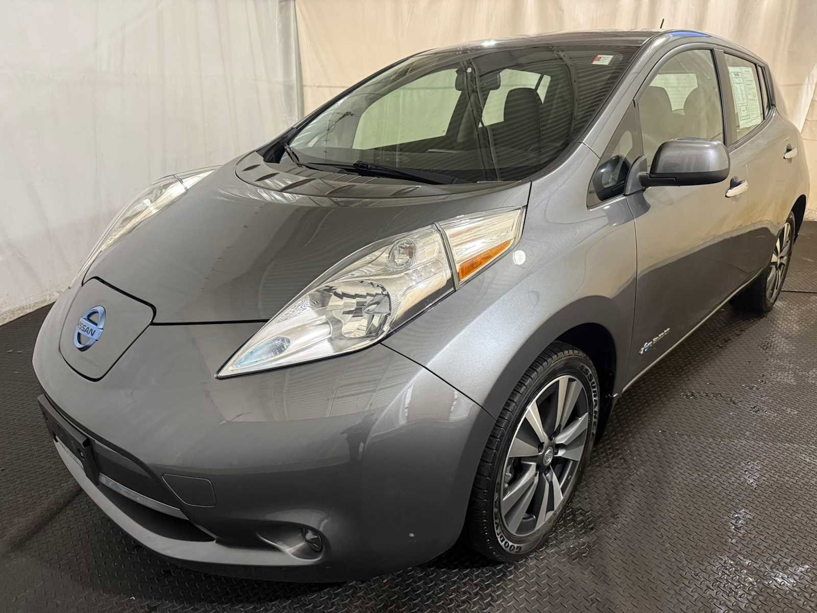 2016 Nissan LEAF SV