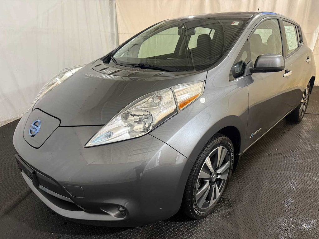 Used 2016 Nissan LEAF SV Hatchback