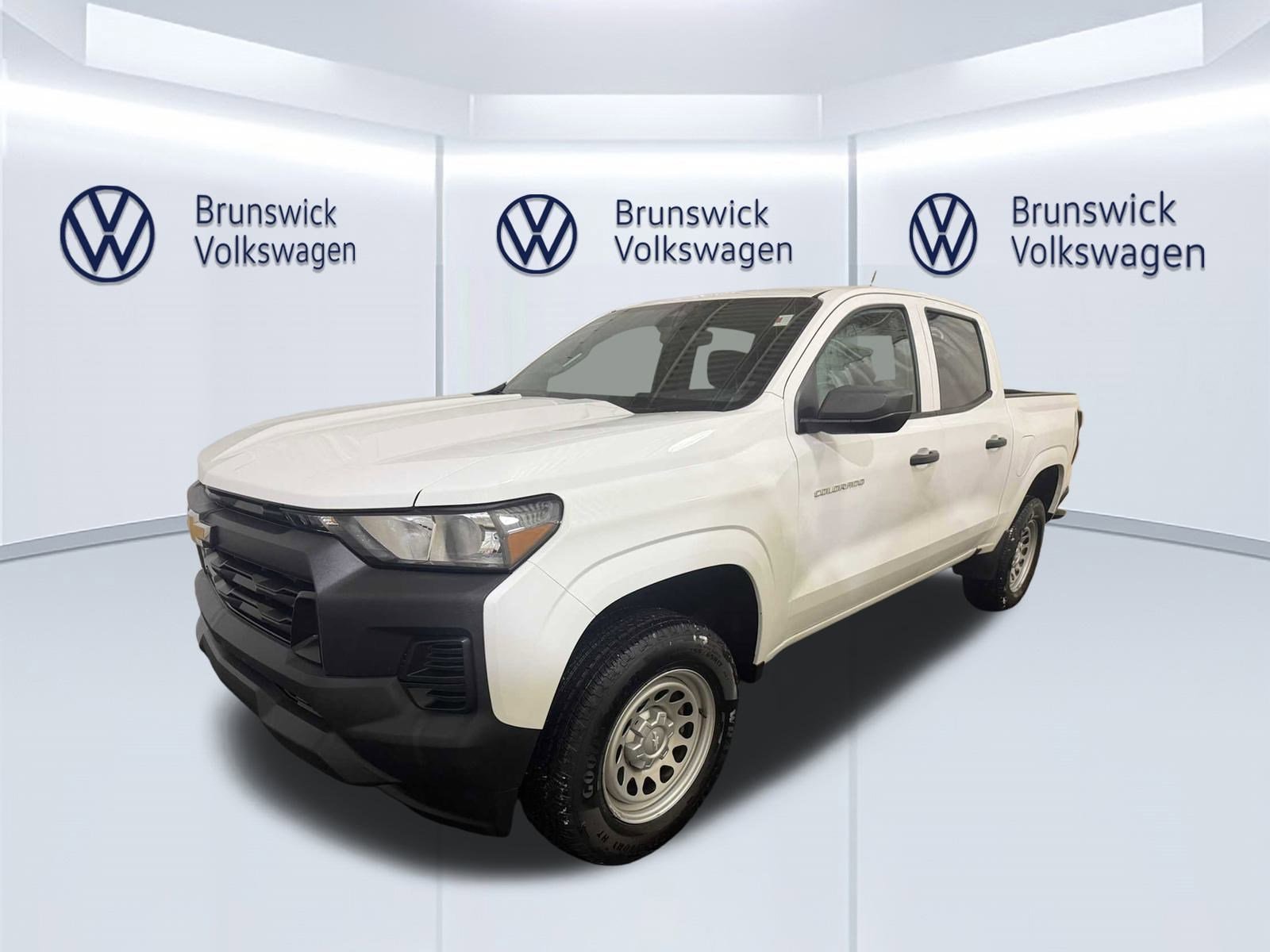 2023 Chevrolet Colorado Work Truck's photo