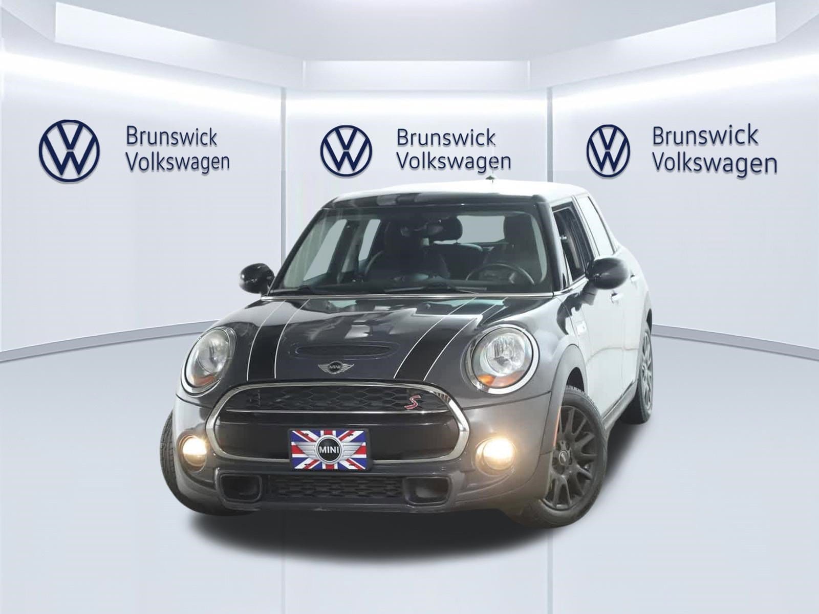 Used 2015 MINI Cooper S with VIN WMWXU3C59F2B58491 for sale in Brunswick, OH