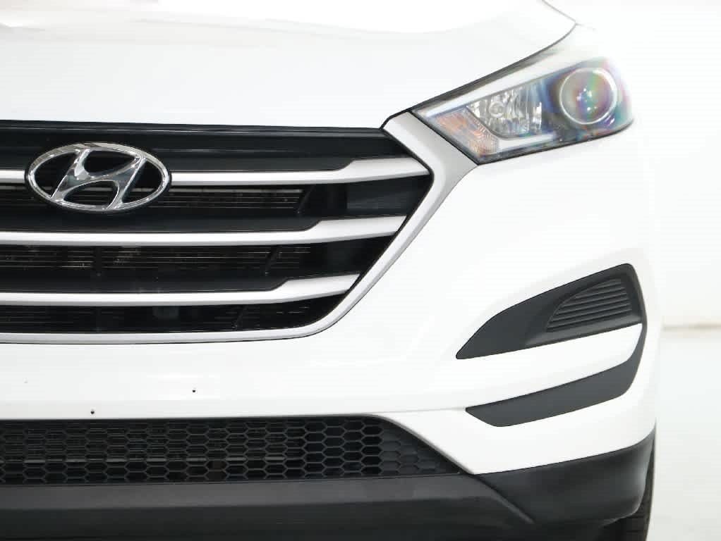 Used 2018 Hyundai Tucson SE with VIN KM8J2CA47JU694032 for sale in Brunswick, OH