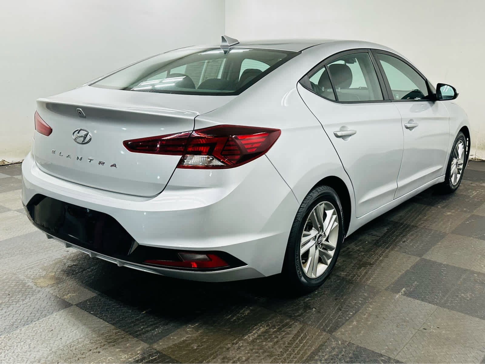 View vehicle photo 6