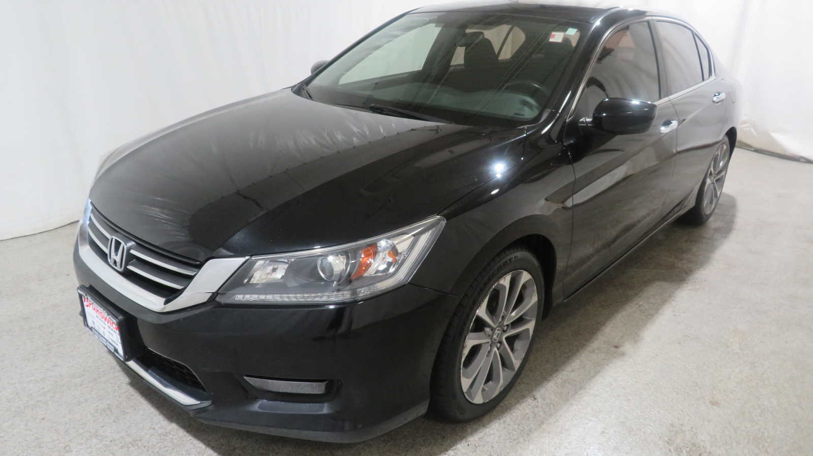 Used 2015 Honda Accord Sport with VIN 1HGCR2F57FA032420 for sale in Brunswick, OH